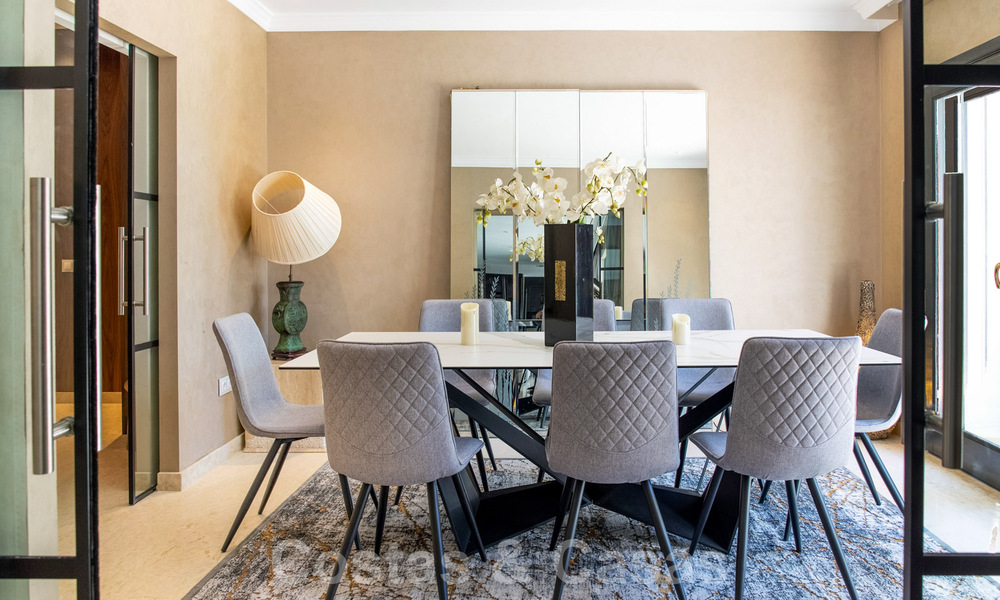 Villa contemporaine, méditerranéenne, de luxe à vendre dans la vallée du golf de Nueva Andalucia, Marbella 41001