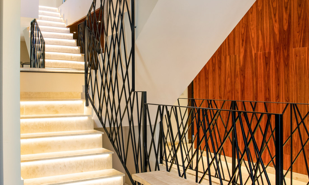 Villa contemporaine, méditerranéenne, de luxe à vendre dans la vallée du golf de Nueva Andalucia, Marbella 41002