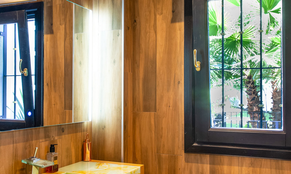 Villa contemporaine, méditerranéenne, de luxe à vendre dans la vallée du golf de Nueva Andalucia, Marbella 41003