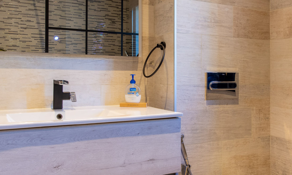 Villa contemporaine, méditerranéenne, de luxe à vendre dans la vallée du golf de Nueva Andalucia, Marbella 41008