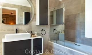 Villa contemporaine, méditerranéenne, de luxe à vendre dans la vallée du golf de Nueva Andalucia, Marbella 41012 