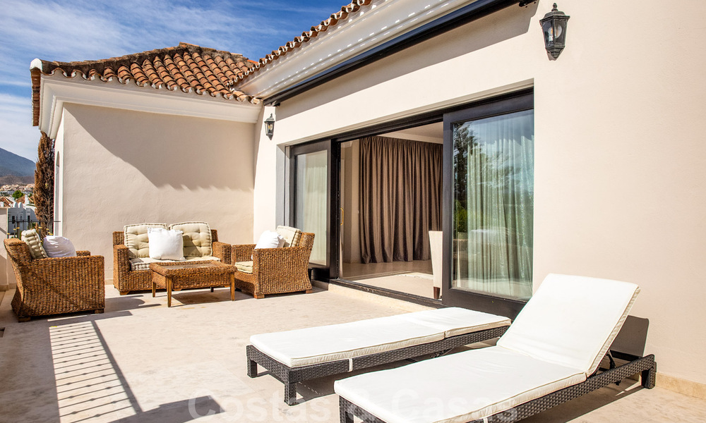 Villa contemporaine, méditerranéenne, de luxe à vendre dans la vallée du golf de Nueva Andalucia, Marbella 41015