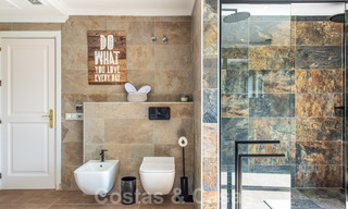 Villa contemporaine, méditerranéenne, de luxe à vendre dans la vallée du golf de Nueva Andalucia, Marbella 41018 