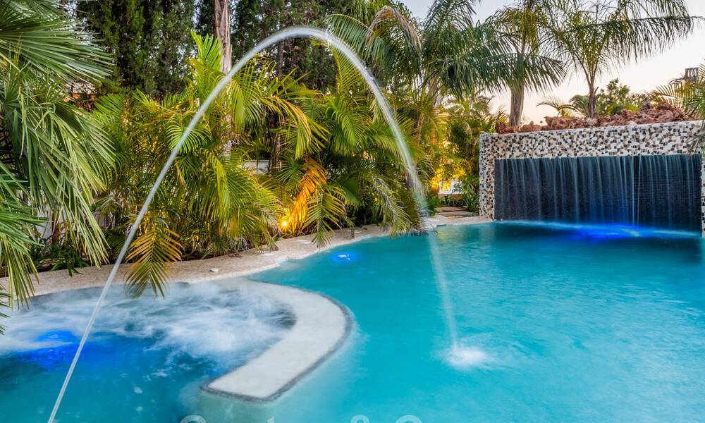 Villa contemporaine, méditerranéenne, de luxe à vendre dans la vallée du golf de Nueva Andalucia, Marbella 41030