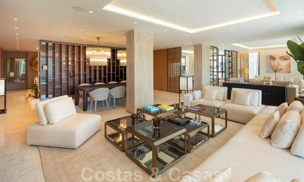 Luxueux penthouse exclusif avec une immense solarium et une piscine privée à vendre à Marbella, Golden Mile 41111