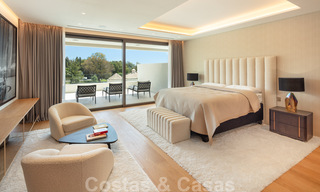Luxueux penthouse exclusif avec une immense solarium et une piscine privée à vendre à Marbella, Golden Mile 41119 