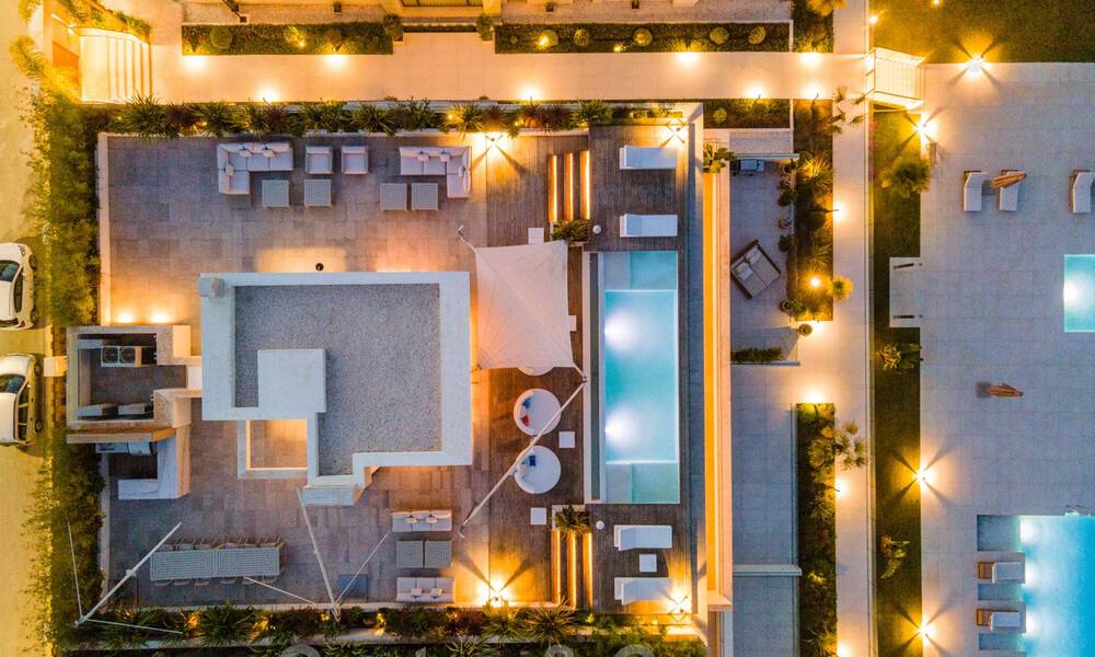 Luxueux penthouse exclusif avec une immense solarium et une piscine privée à vendre à Marbella, Golden Mile 41131