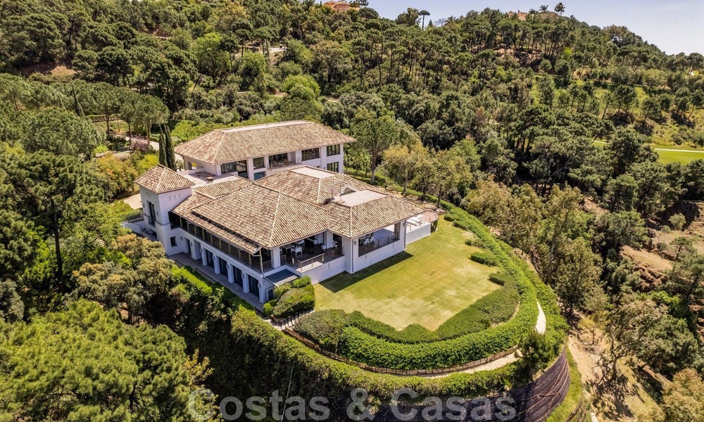 Villa de luxe moderne à vendre avec un intérieur design, dans le complexe exclusif La Zagaleta Golf, Benahavis - Marbella 41230