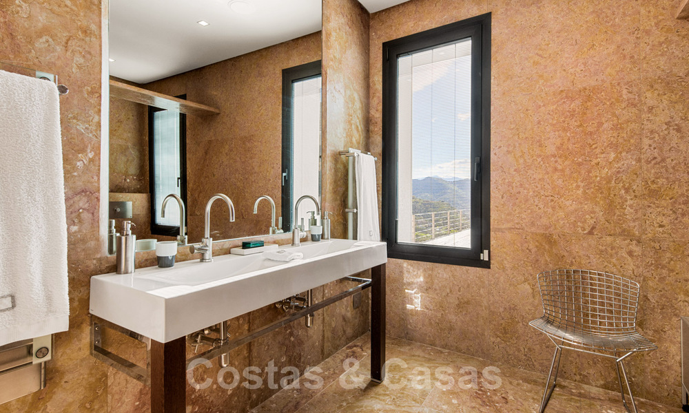 Villa de luxe moderne à vendre avec un intérieur design, dans le complexe exclusif La Zagaleta Golf, Benahavis - Marbella 41242