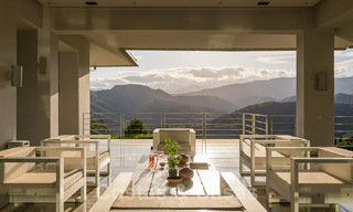 Villa de luxe moderne à vendre avec un intérieur design, dans le complexe exclusif La Zagaleta Golf, Benahavis - Marbella 41252 