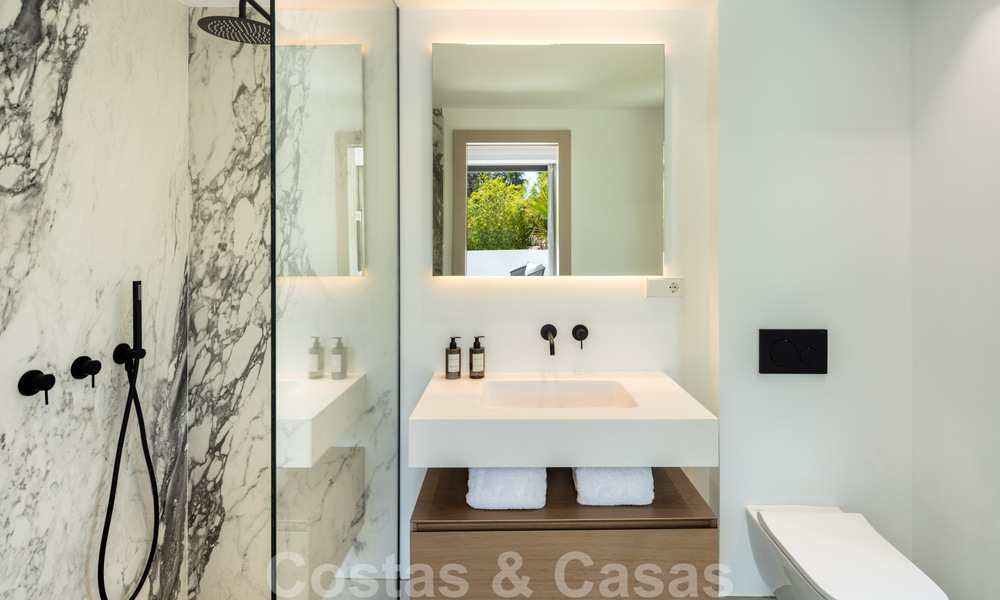 Villa contemporaine de luxe à vendre avec vue panoramique sur la mer et la montagne La Concha, sur la Golden Mile de Marbella 41305