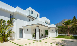 Villa contemporaine de luxe à vendre avec vue panoramique sur la mer et la montagne La Concha, sur la Golden Mile de Marbella 41312 