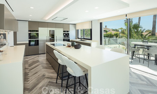 Villa contemporaine de luxe à vendre avec vue panoramique sur la mer et la montagne La Concha, sur la Golden Mile de Marbella 41316 