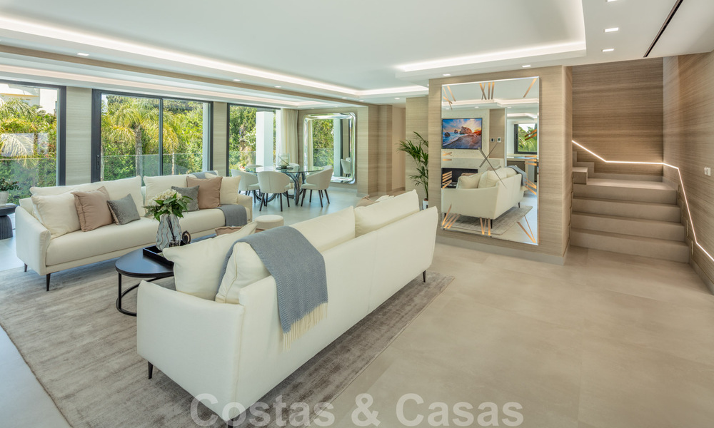 Villa contemporaine de luxe à vendre avec vue panoramique sur la mer et la montagne La Concha, sur la Golden Mile de Marbella 41320