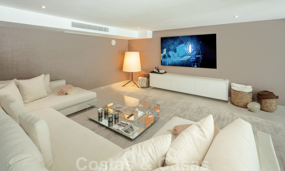 Villa contemporaine de luxe à vendre avec vue panoramique sur la mer et la montagne La Concha, sur la Golden Mile de Marbella 41324