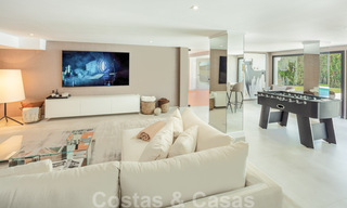 Villa contemporaine de luxe à vendre avec vue panoramique sur la mer et la montagne La Concha, sur la Golden Mile de Marbella 41325 