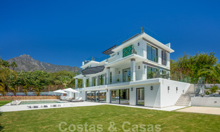 Villa contemporaine de luxe à vendre avec vue panoramique sur la mer et la montagne La Concha, sur la Golden Mile de Marbella 41328 