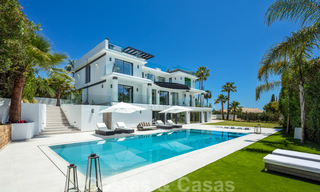 Villa contemporaine de luxe à vendre avec vue panoramique sur la mer et la montagne La Concha, sur la Golden Mile de Marbella 41331 