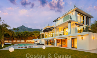 Villa contemporaine de luxe à vendre avec vue panoramique sur la mer et la montagne La Concha, sur la Golden Mile de Marbella 41336 