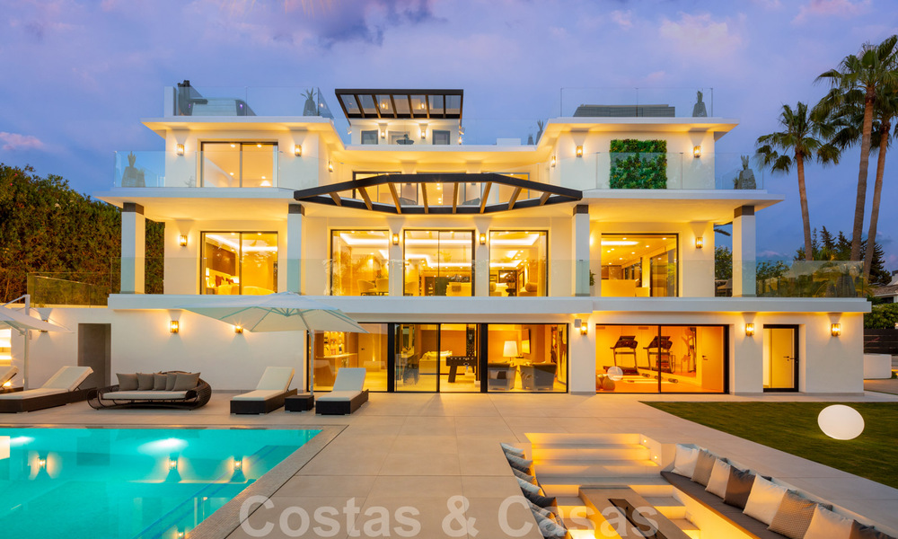 Villa contemporaine de luxe à vendre avec vue panoramique sur la mer et la montagne La Concha, sur la Golden Mile de Marbella 41337