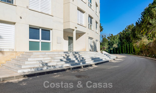 Appartement moderne et rénové à vendre avec une grande terrasse à Nueva Andalucia, Marbella 41341 