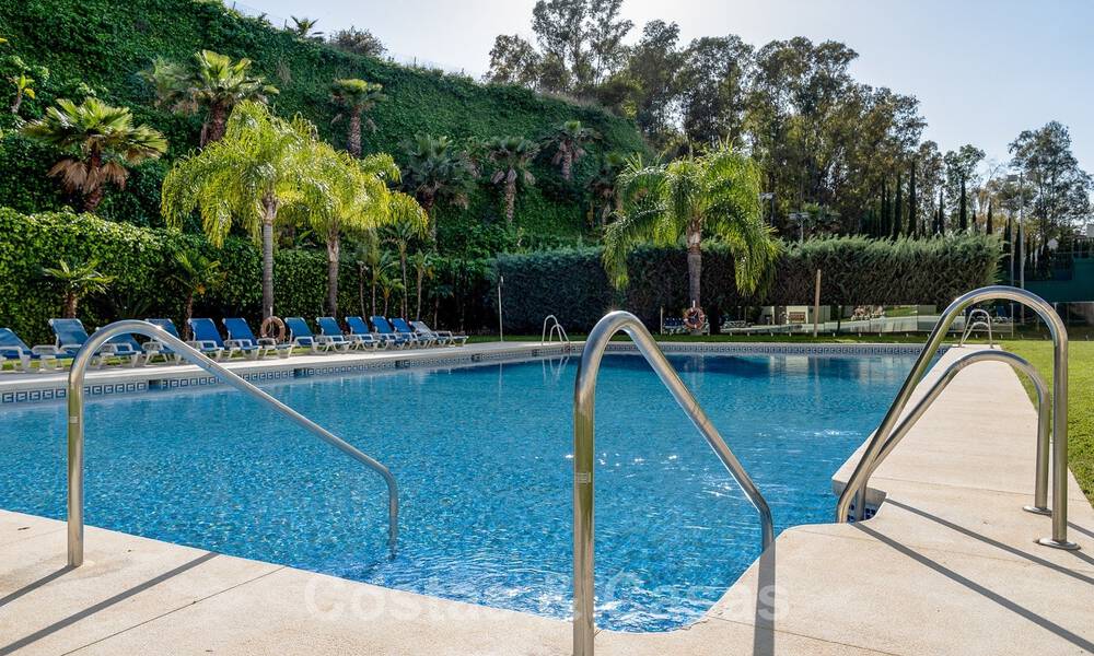 Appartement moderne et rénové à vendre avec une grande terrasse à Nueva Andalucia, Marbella 41343