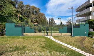 Appartement moderne et rénové à vendre avec une grande terrasse à Nueva Andalucia, Marbella 41344 