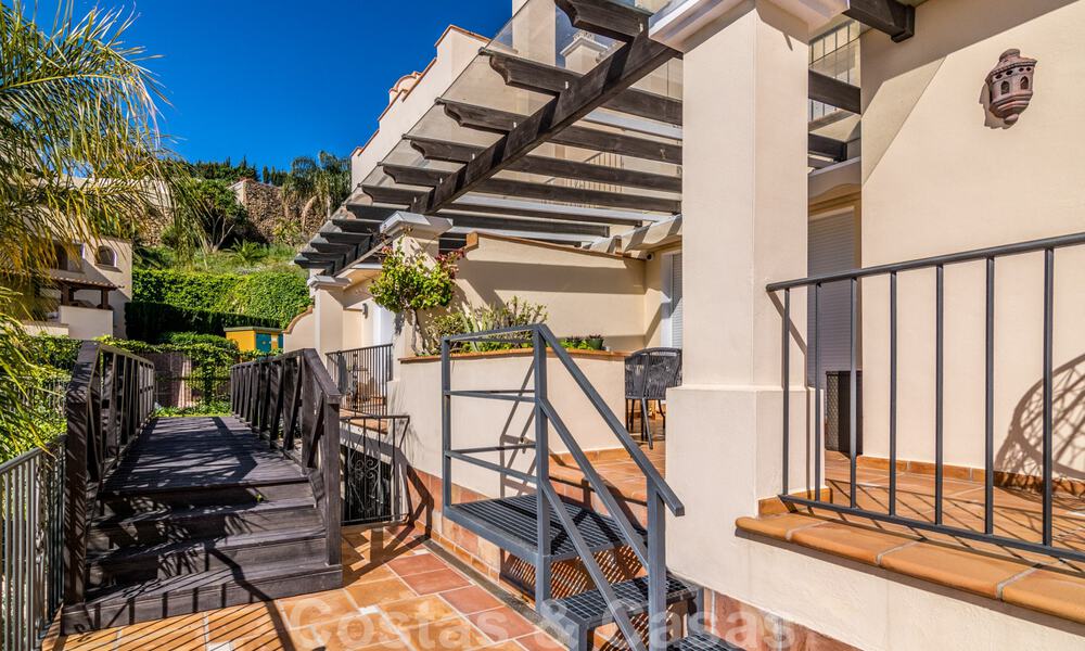 Luxueux penthouse en duplex à vendre avec vue panoramique sur la mer à Benahavis – Marbella 41440