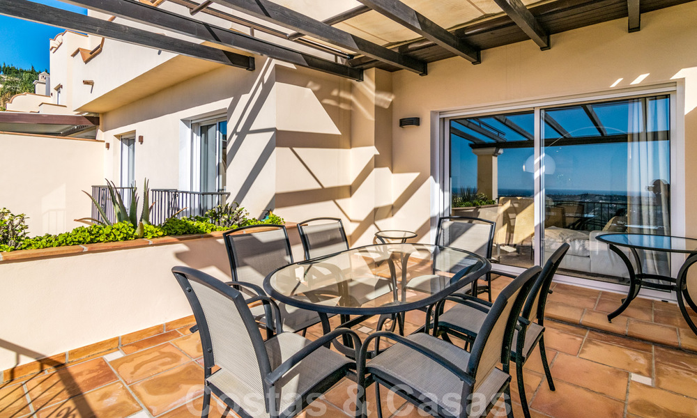 Luxueux penthouse en duplex à vendre avec vue panoramique sur la mer à Benahavis – Marbella 41464