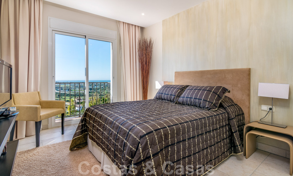 Luxueux penthouse en duplex à vendre avec vue panoramique sur la mer à Benahavis – Marbella 41469