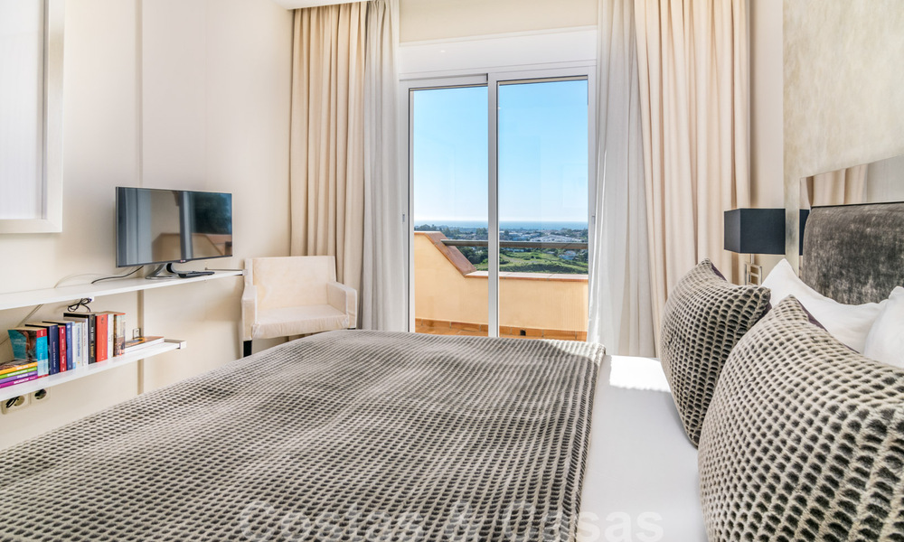 Luxueux penthouse en duplex à vendre avec vue panoramique sur la mer à Benahavis – Marbella 41475