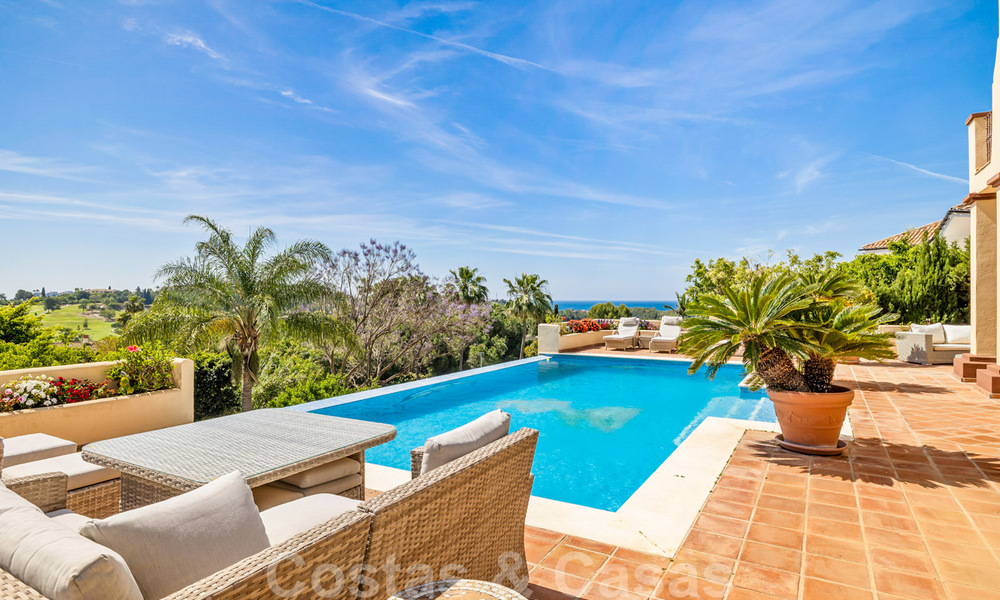 Vente d'une villa espagnole de luxe, avec vue sur la campagne et la mer, à Marbella - Benahavis 41527