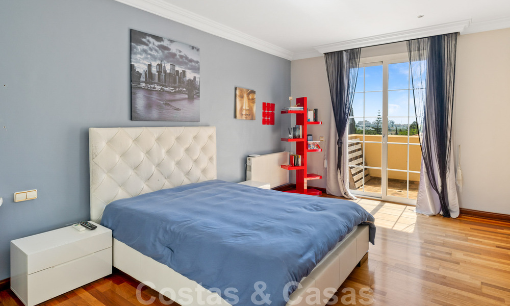 Vente d'une villa espagnole de luxe, avec vue sur la campagne et la mer, à Marbella - Benahavis 41534