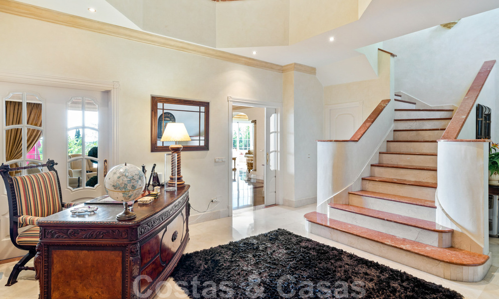 Vente d'une villa espagnole de luxe, avec vue sur la campagne et la mer, à Marbella - Benahavis 41536