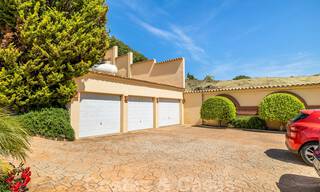Vente d'une villa espagnole de luxe, avec vue sur la campagne et la mer, à Marbella - Benahavis 41537 