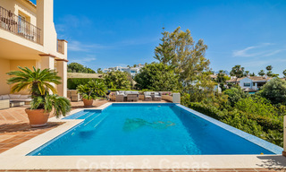 Vente d'une villa espagnole de luxe, avec vue sur la campagne et la mer, à Marbella - Benahavis 41544 