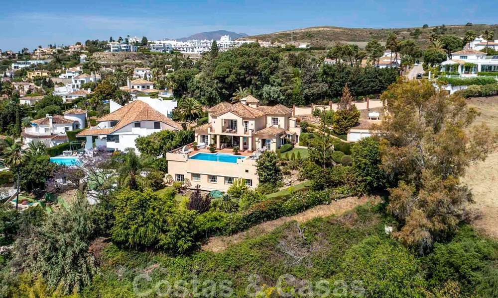 Vente d'une villa espagnole de luxe, avec vue sur la campagne et la mer, à Marbella - Benahavis 41565