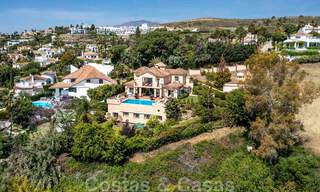 Vente d'une villa espagnole de luxe, avec vue sur la campagne et la mer, à Marbella - Benahavis 41565 