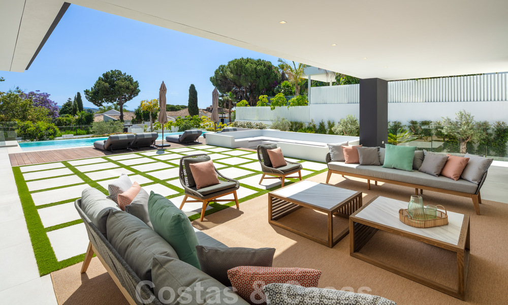 Luxueuse villa de style LA à vendre, avec vue imprenable sur La Concha, à Nueva Andalucia - Marbella 41720