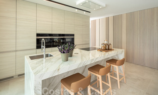 Luxueuse villa de style LA à vendre, avec vue imprenable sur La Concha, à Nueva Andalucia - Marbella 41731 