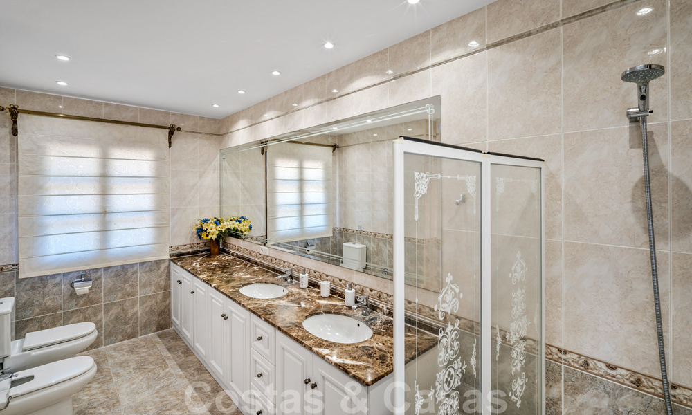 Villa traditionnelle espagnole de luxe à vendre à Benahavis - Marbella 41865