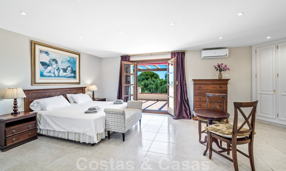 Villa traditionnelle espagnole de luxe à vendre à Benahavis - Marbella 41872