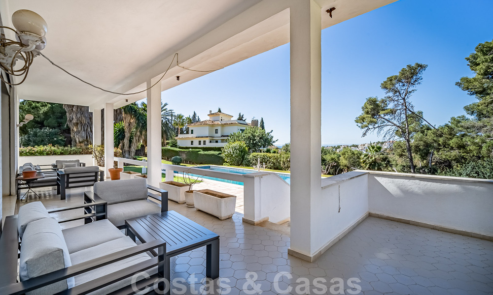 Charmante villa à vendre sur un grand terrain avec vue sur la mer dans un quartier calme à proximité du centre de Marbella 41787