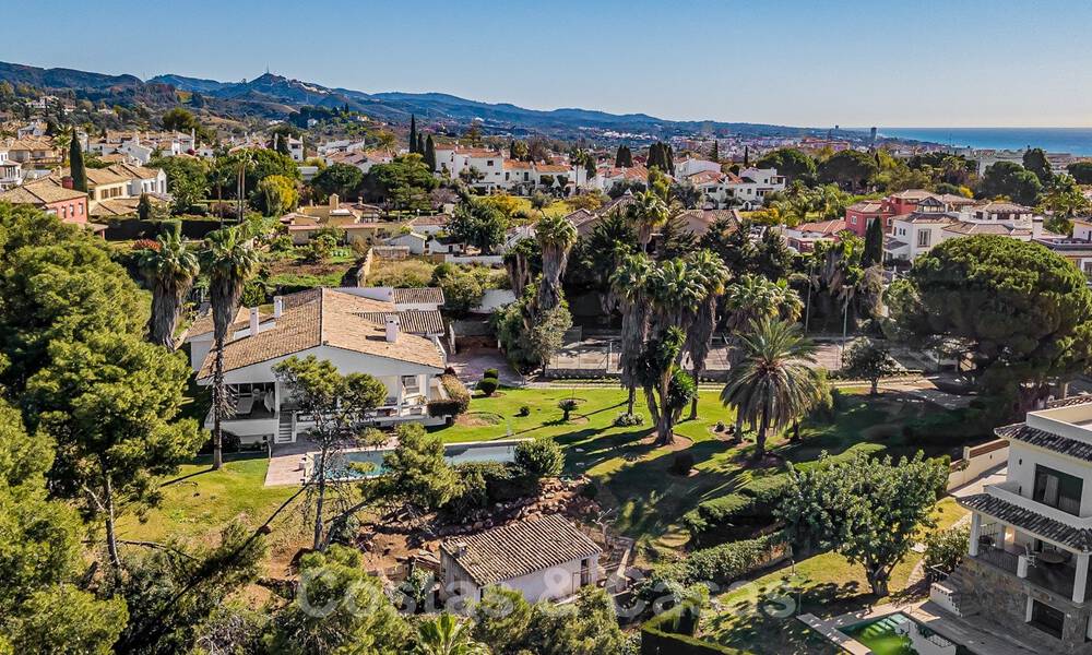 Charmante villa à vendre sur un grand terrain avec vue sur la mer dans un quartier calme à proximité du centre de Marbella 41794