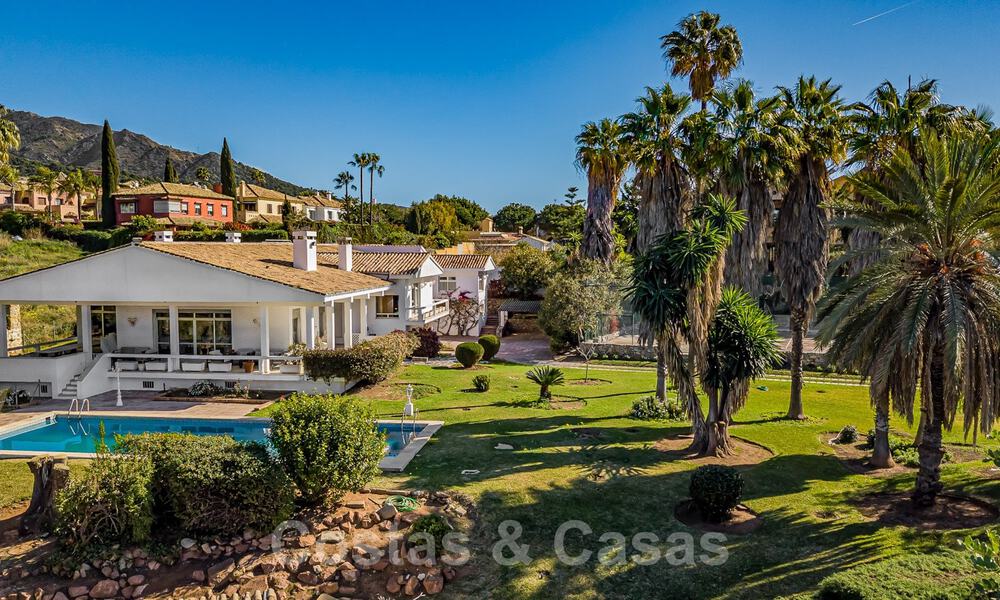 Charmante villa à vendre sur un grand terrain avec vue sur la mer dans un quartier calme à proximité du centre de Marbella 41799