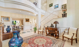 Vente d'une villa de luxe avec vue sur le jardin, a un pas de la mer à Guadalmina Baja à Marbella 41815 