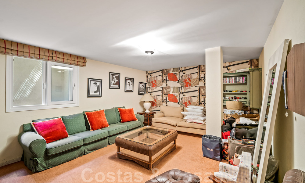 Vente d'une villa de luxe avec vue sur le jardin, a un pas de la mer à Guadalmina Baja à Marbella 41853