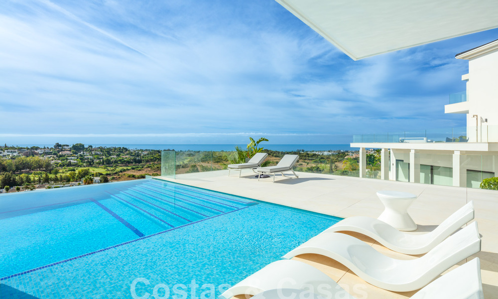 Villa moderne à vendre avec vue panoramique sur la mer à Marbella - Benahavis 58751