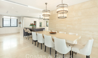 Villa moderne à vendre avec vue panoramique sur la mer à Marbella - Benahavis 58762 