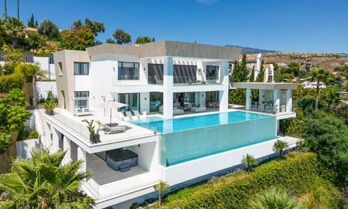 Villa moderne à vendre avec vue panoramique sur la mer à Marbella - Benahavis 58772